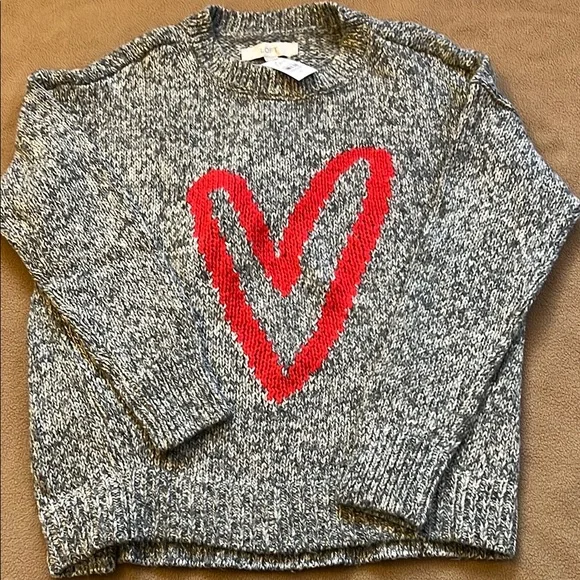 LOFT NWT Heather Gray Sweater with Red Heart Design - Picture 5 of 5